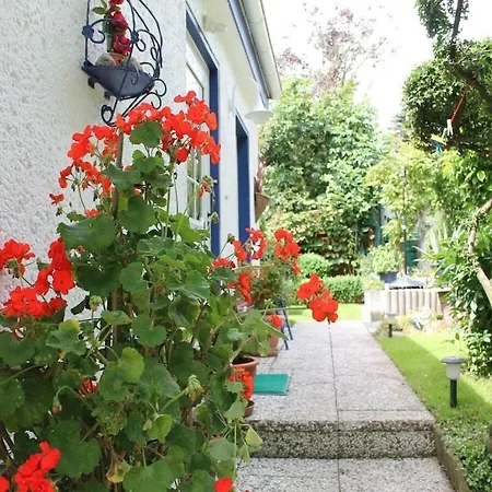 With 2 Bedrooms Damshagen